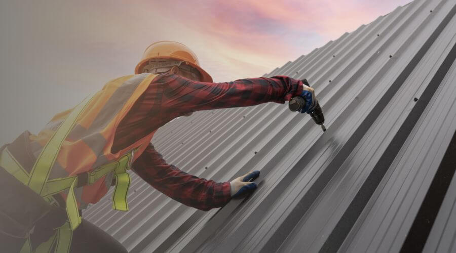 Professional gutter cleaning in Bellevue, NE